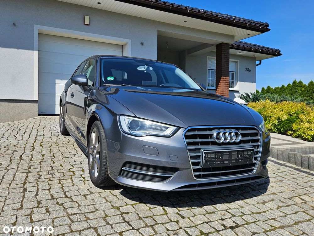 Audi A3 Sportback 1.6 TDI ultra Attraction - 4