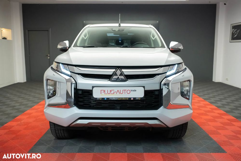 Mitsubishi L200 Double Cab 2.2 DI-D A/T Instyle - 2
