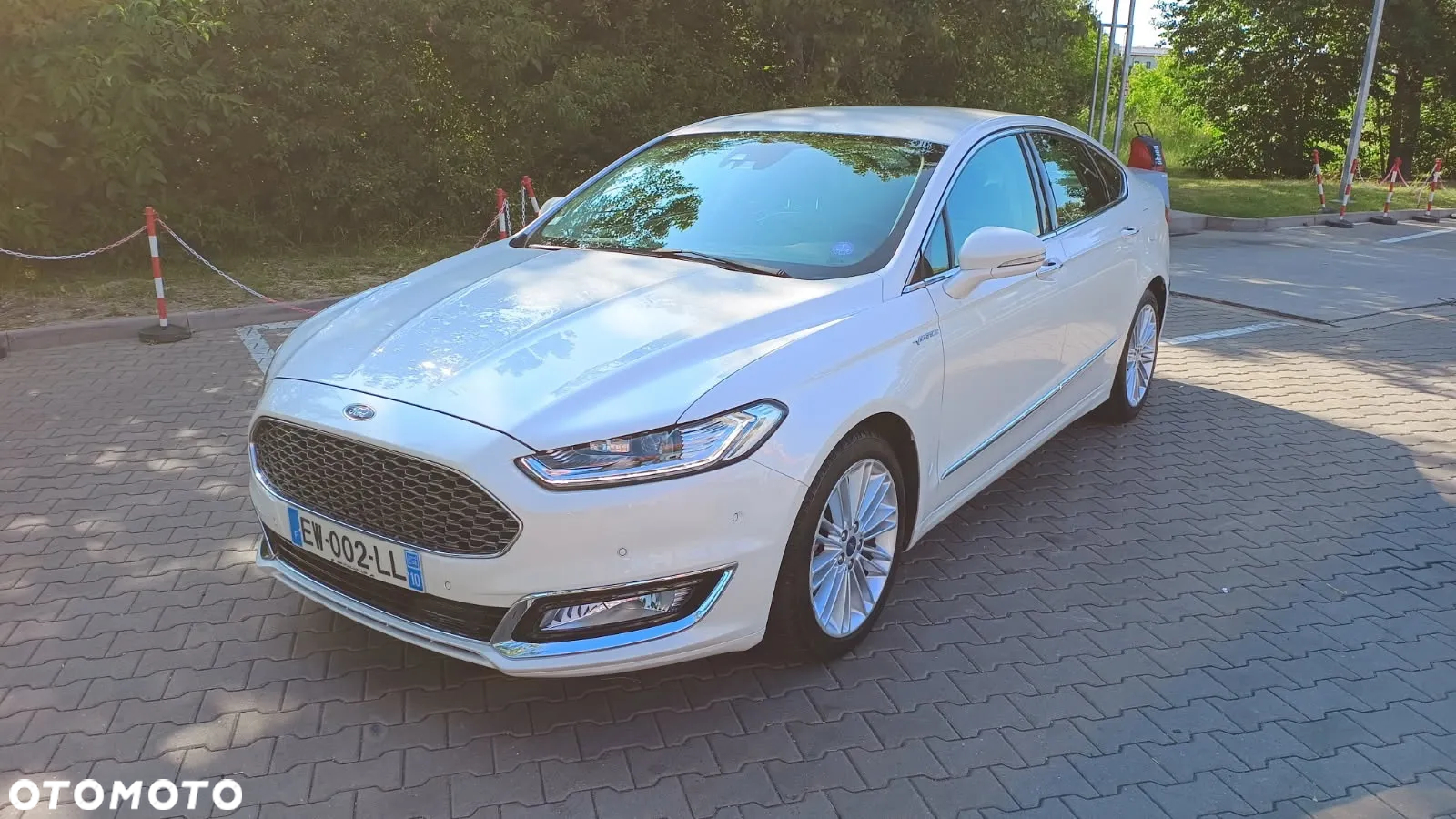 Ford Mondeo Vignale 2.0 Hybrid - 4