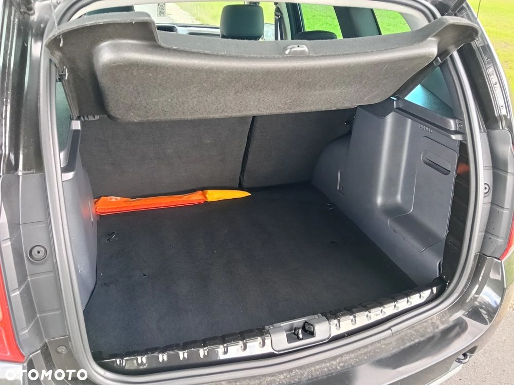 Dacia Duster 1.2 TCe Celebration - 19