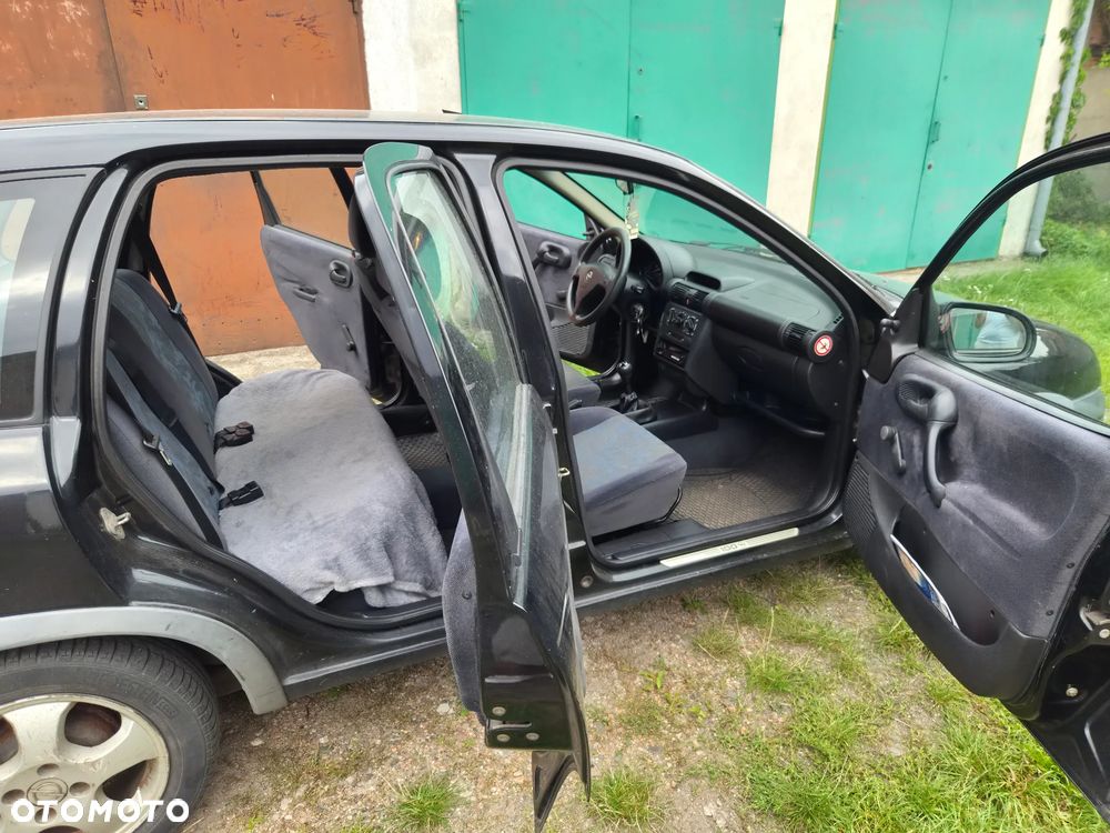 Opel Corsa 1.0 City 12v - 9