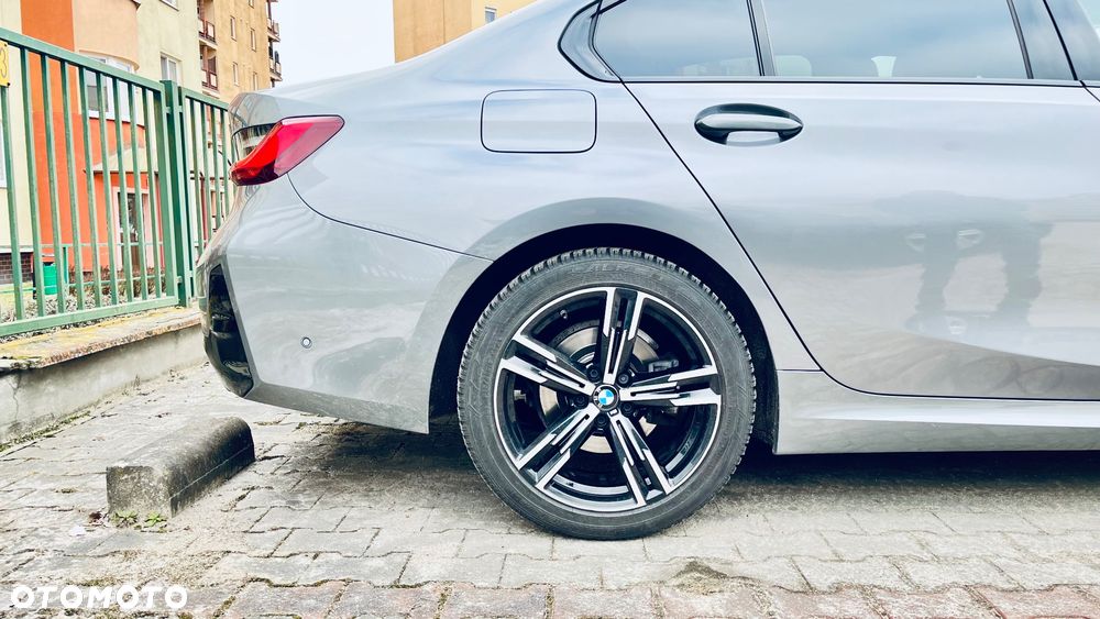 BMW Seria 3 318i M Sport sport - 33