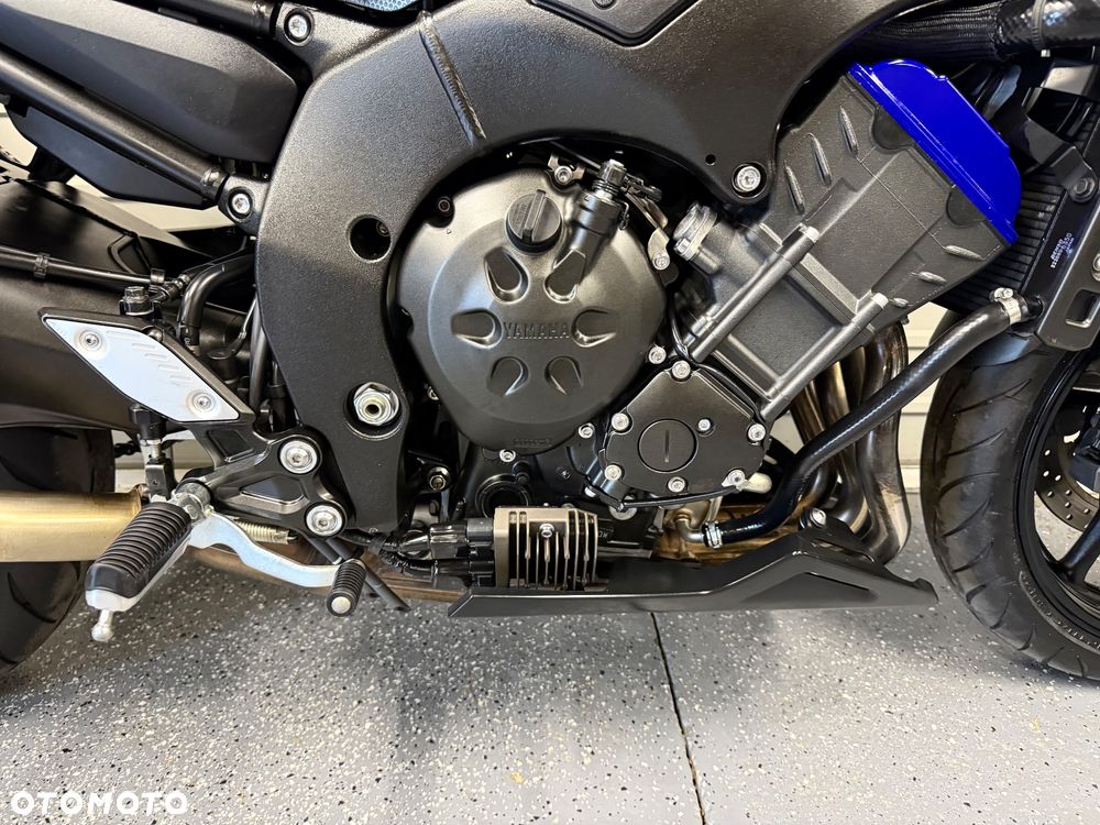 Yamaha FZ8 - 7