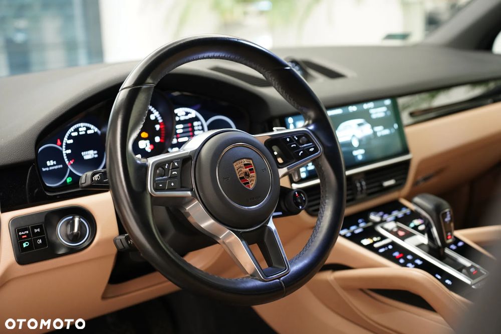Porsche Cayenne Standard - 15