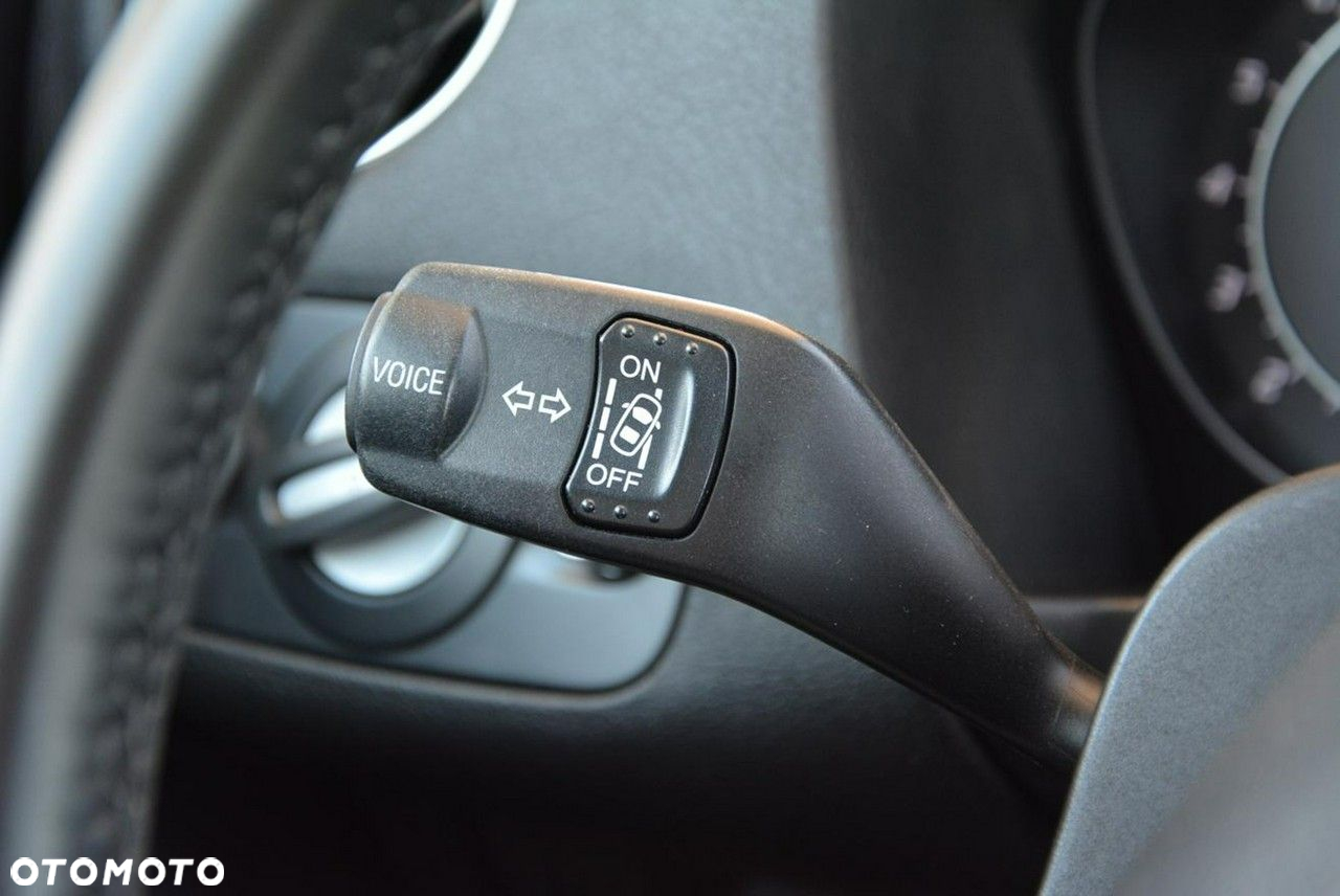 Ford Mondeo 2.0 EcoBoost Titanium - 28