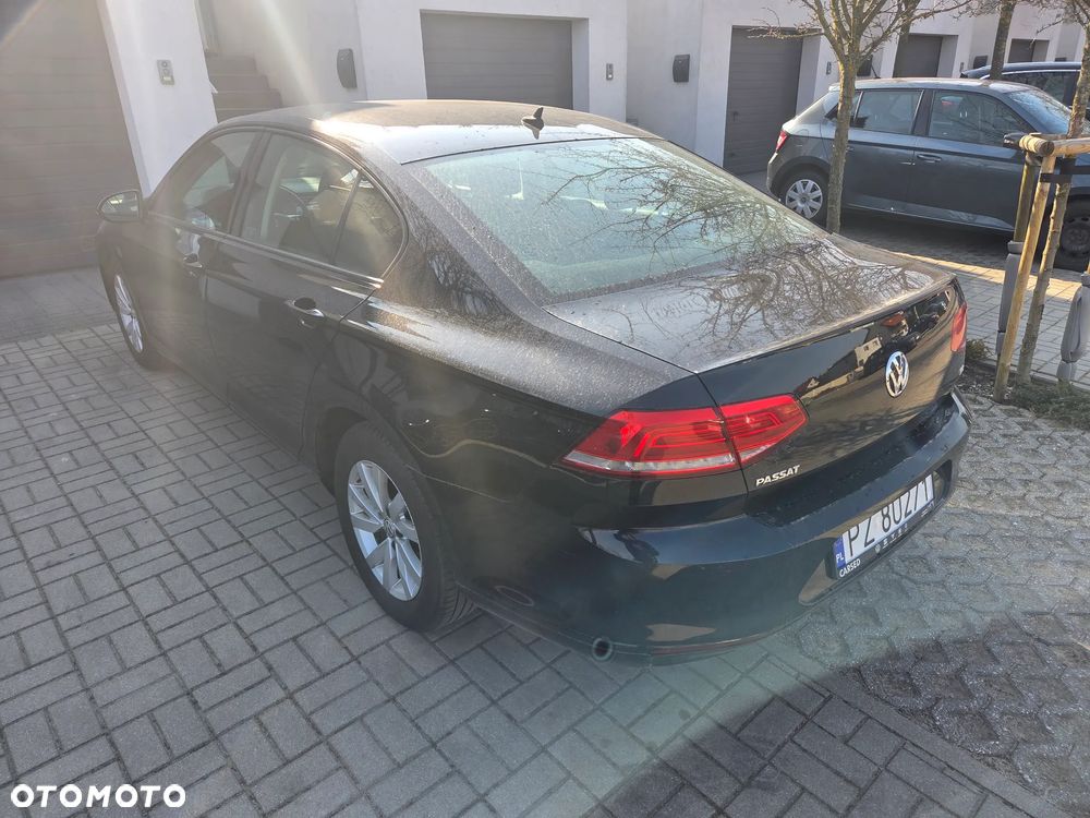 Volkswagen Passat 2.0 TDI SCR Comfortline - 4