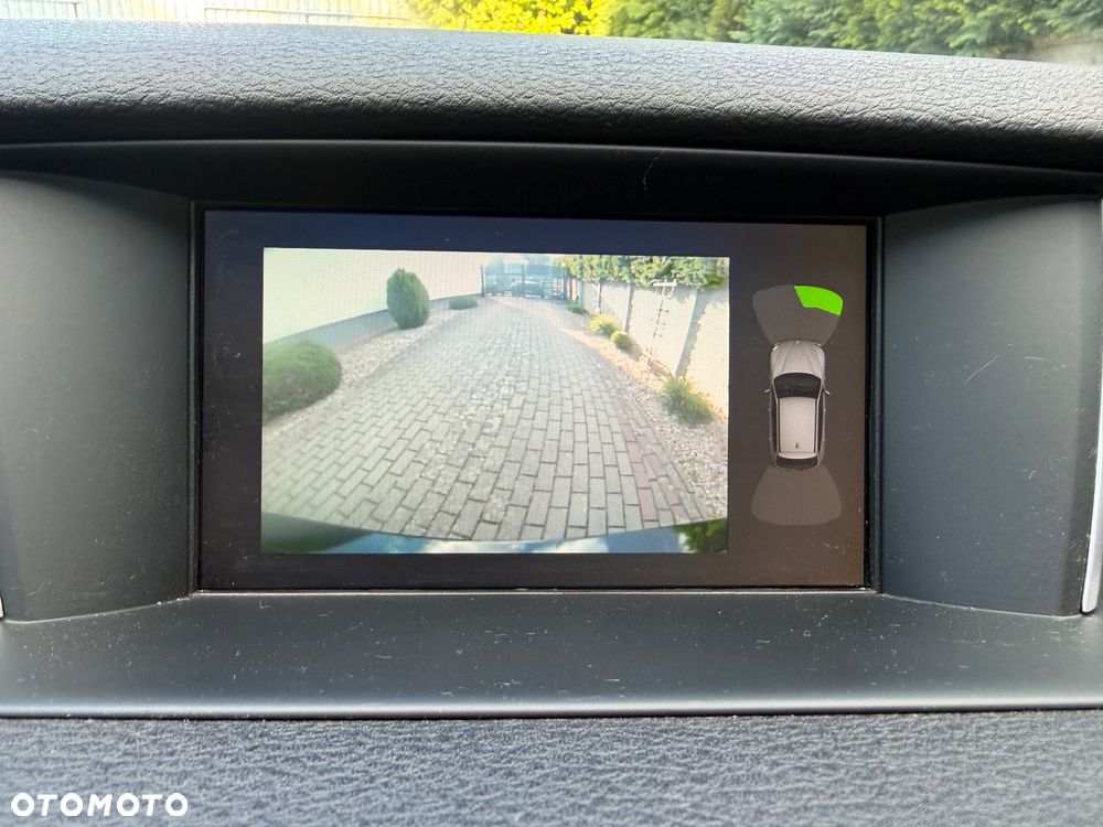 BMW X1 sDrive16d - 13