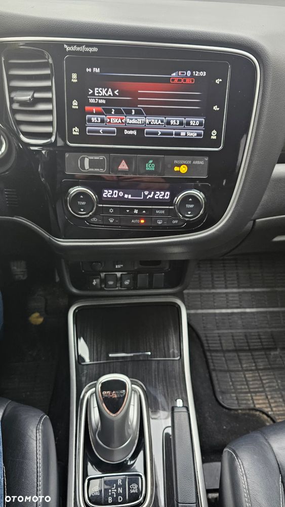 Mitsubishi Outlander PHEV Instyle NAVI + - 31