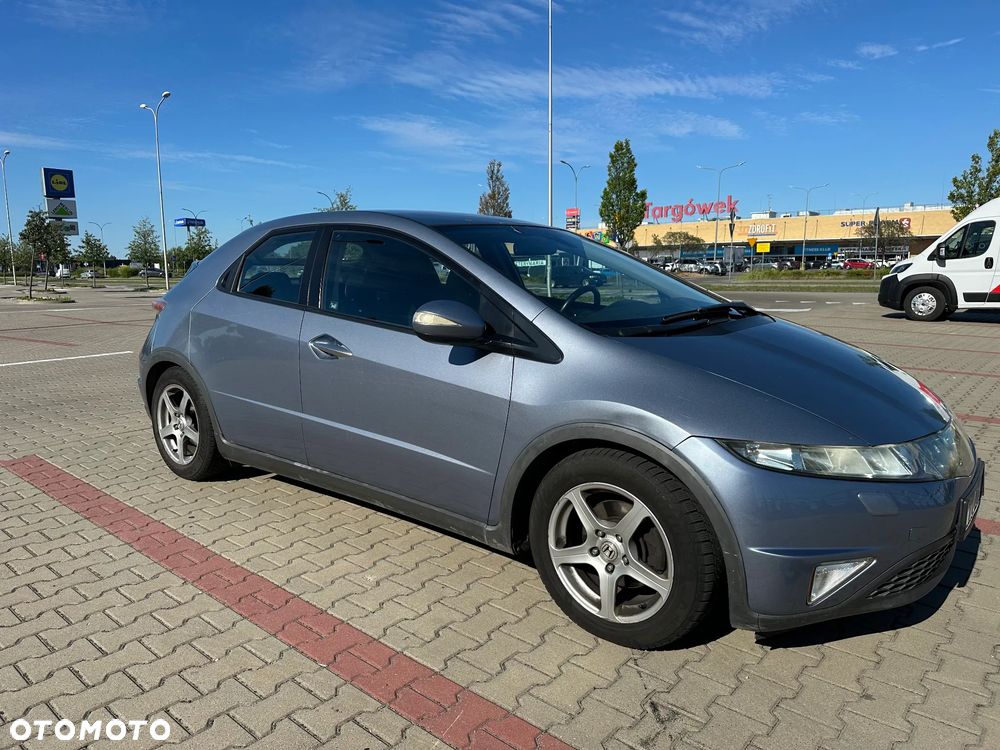 Honda Civic 1.8 Executive - 3