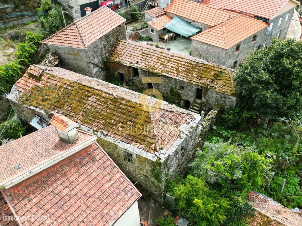 Moradia para Restaurar - Grande imagem: 4/14