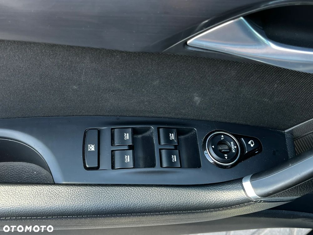 Hyundai i40 1.7 CRDi BlueDrive Comfort DCT - 24