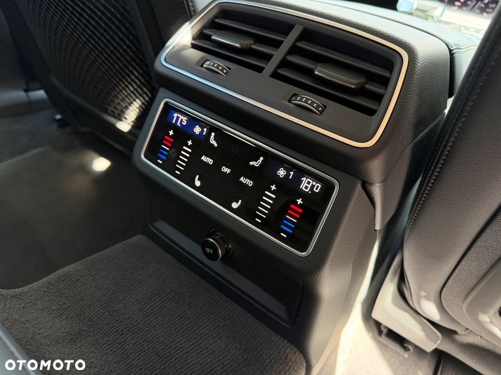 Audi A6 Avant 40 TDI S tronic S line - 19