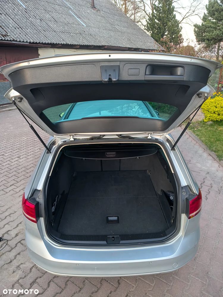 Volkswagen Passat 2.0 TDI SCR DSG Comfortline - 5