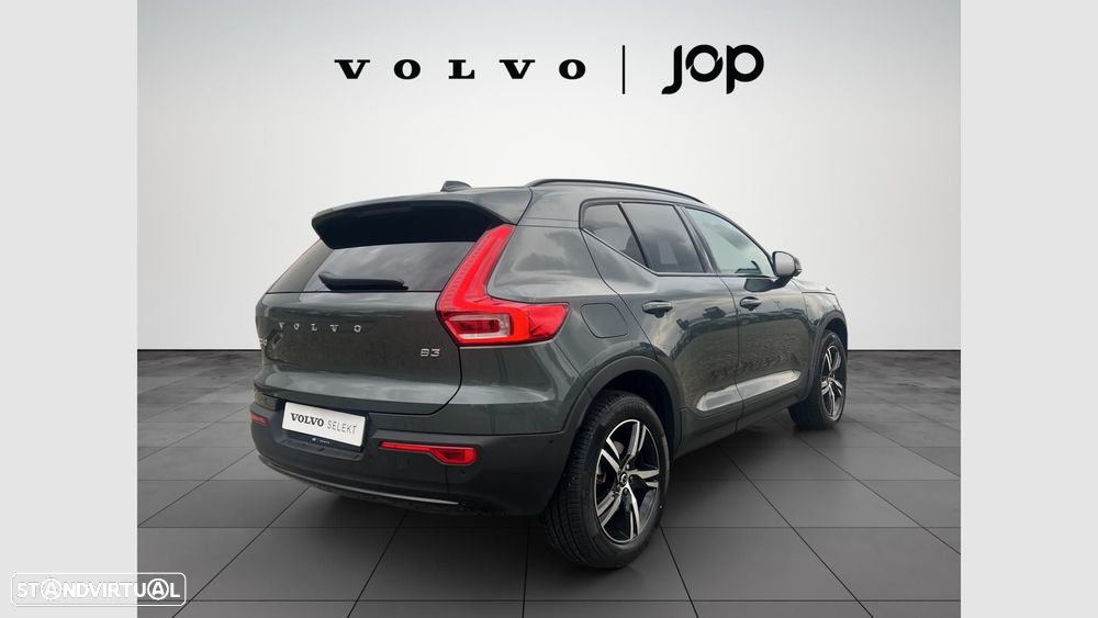 Volvo XC 40 2.0 B3 Plus Dark - 5