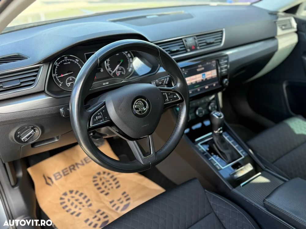 Skoda Superb 2.0 TDI DSG Ambition - 12