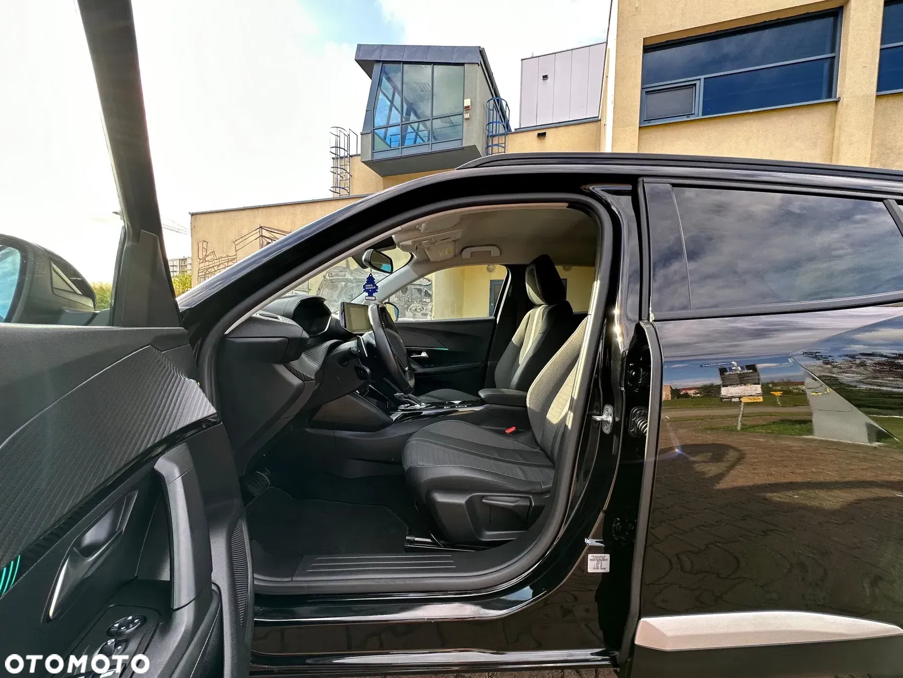 Peugeot 2008 1.5 BlueHDi Allure Pack S&S EAT8 - 27