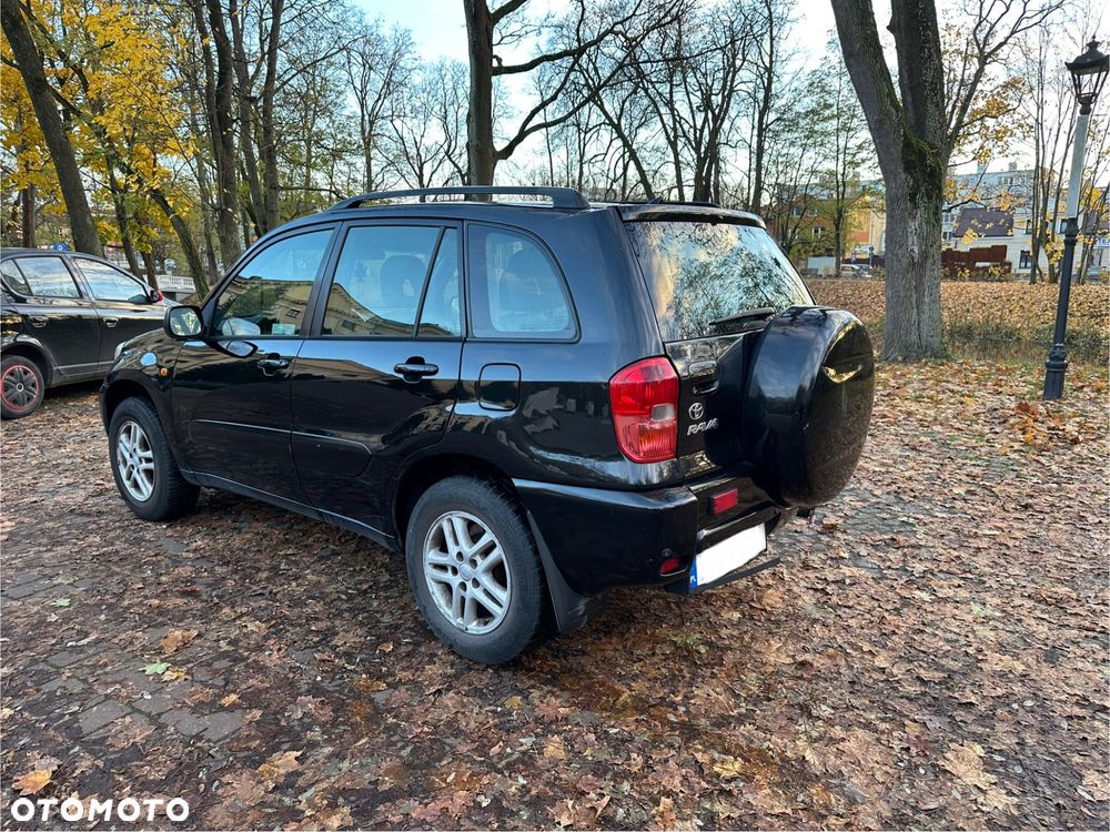 Toyota RAV4 2.0 VVT-i 4x4 - 4