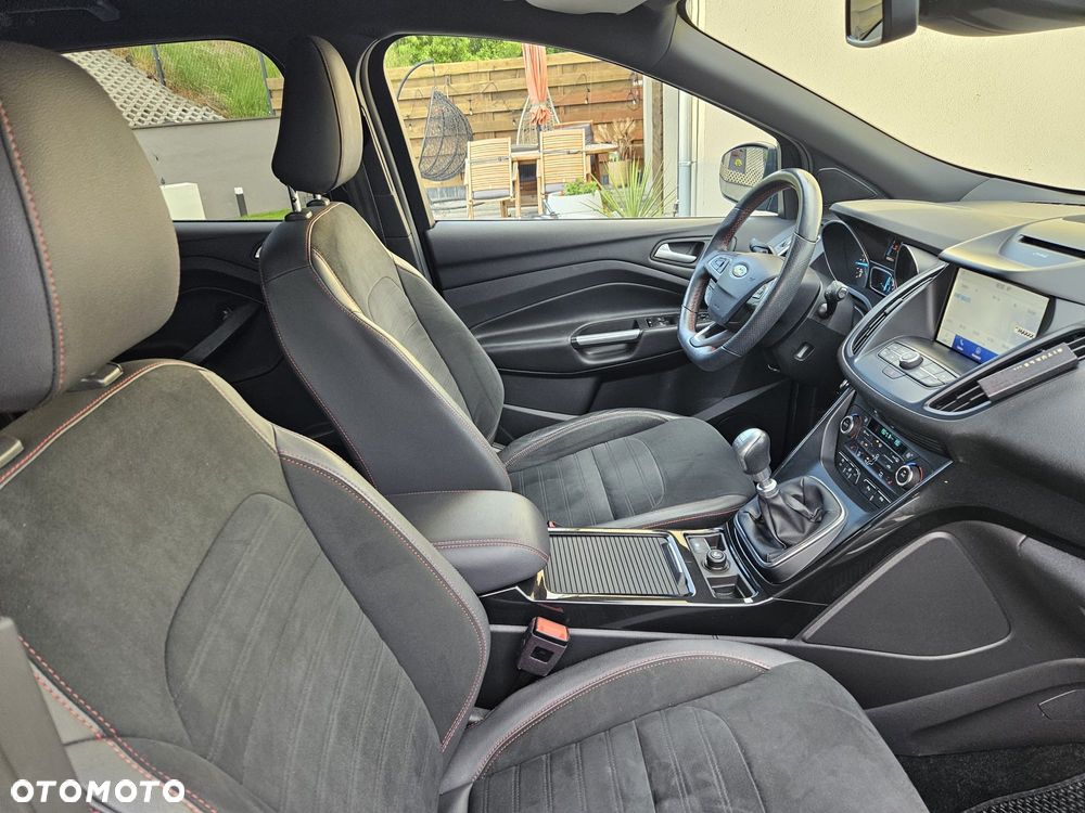 Ford Kuga 2.0 TDCi 4x4 ST-Line - 16