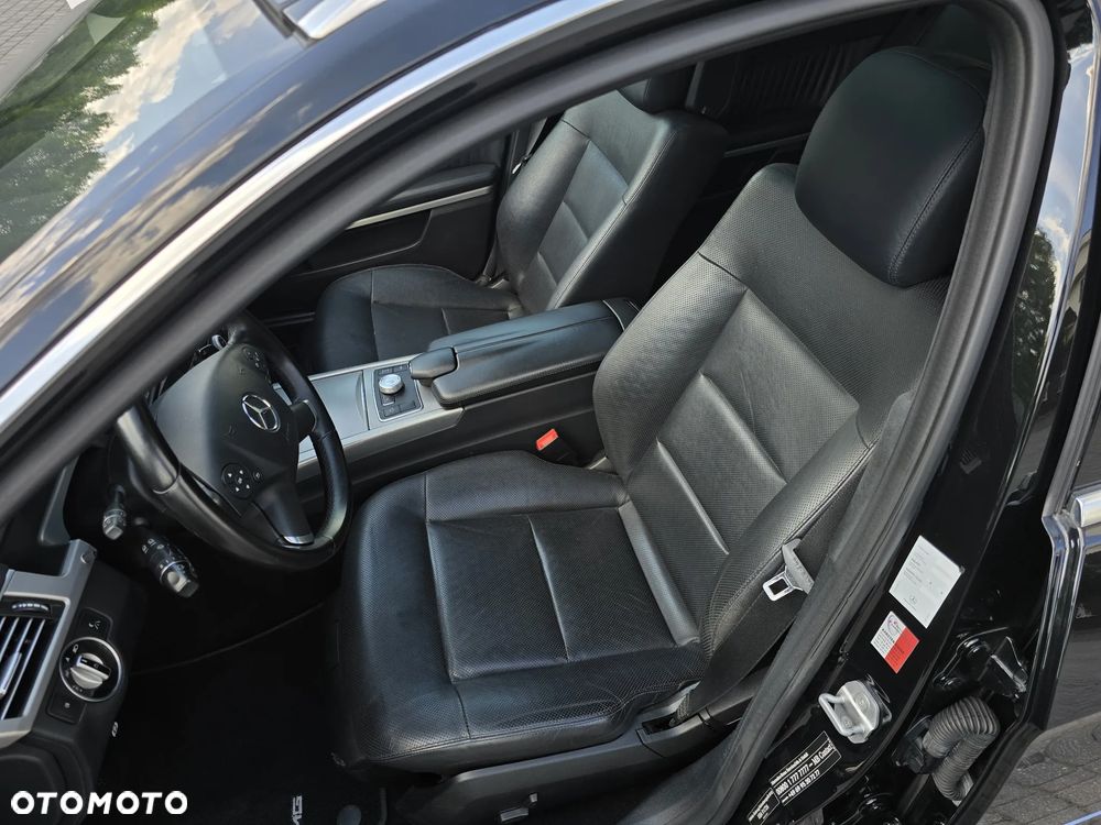 Mercedes-Benz Klasa E 350 CDI DPF 4Matic BlueEFFICIENCY 7G-TRONIC Avantgarde - 12