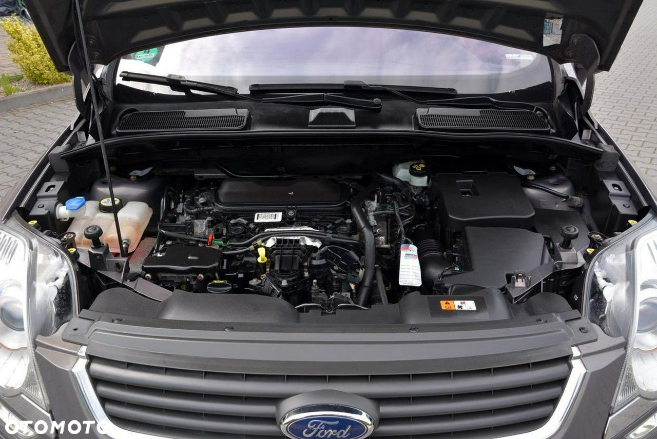 Ford Kuga 2.0 TDCi 4WD Titanium Plus - 36