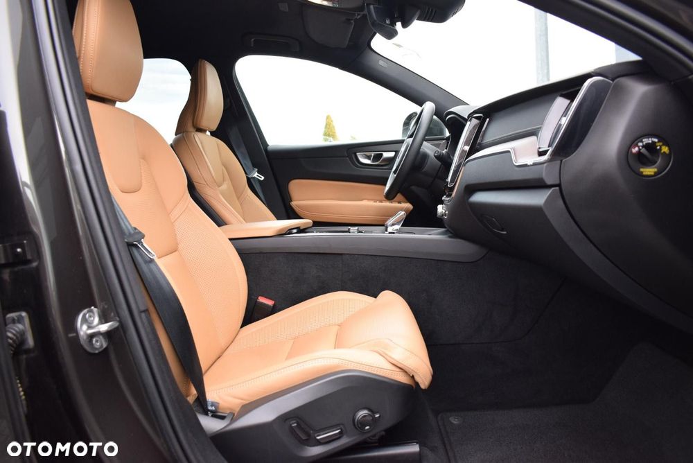 Volvo XC 60 - 21