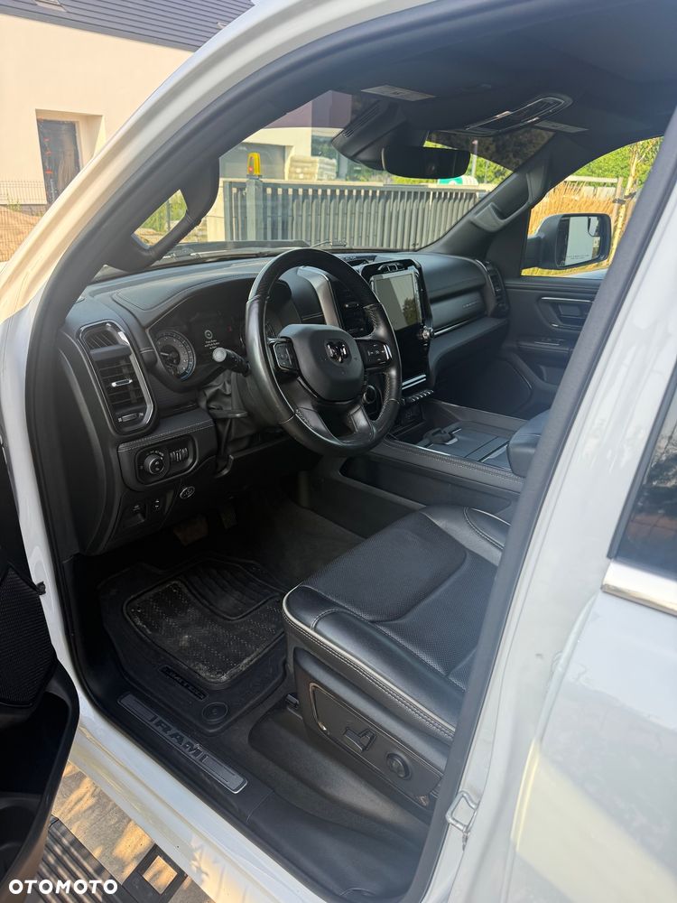 RAM 1500 5.7 Crew Cab Limited - 9