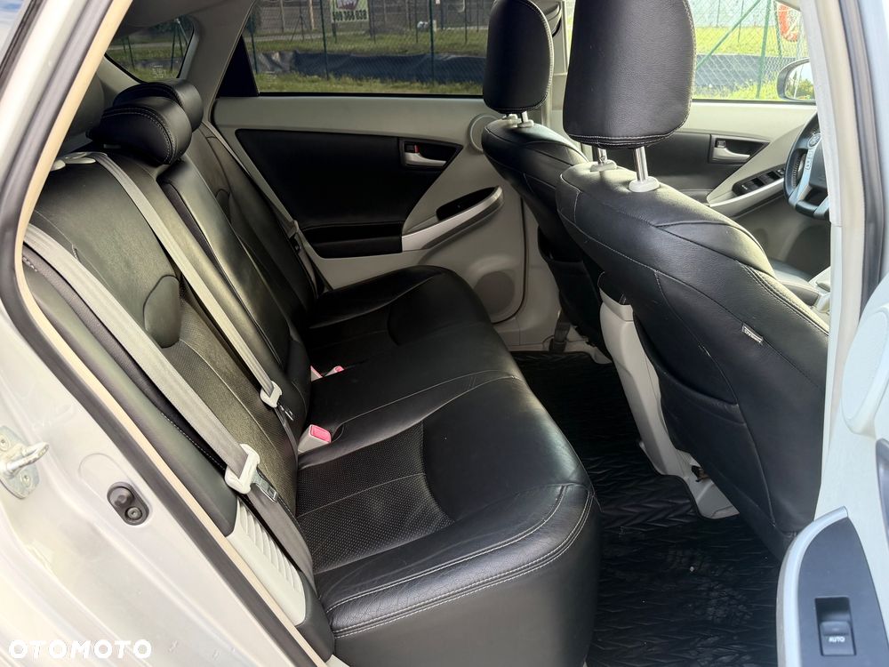 Toyota Prius 1.8 HSD Prestige - 20
