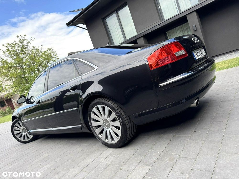 Audi A8 - 8