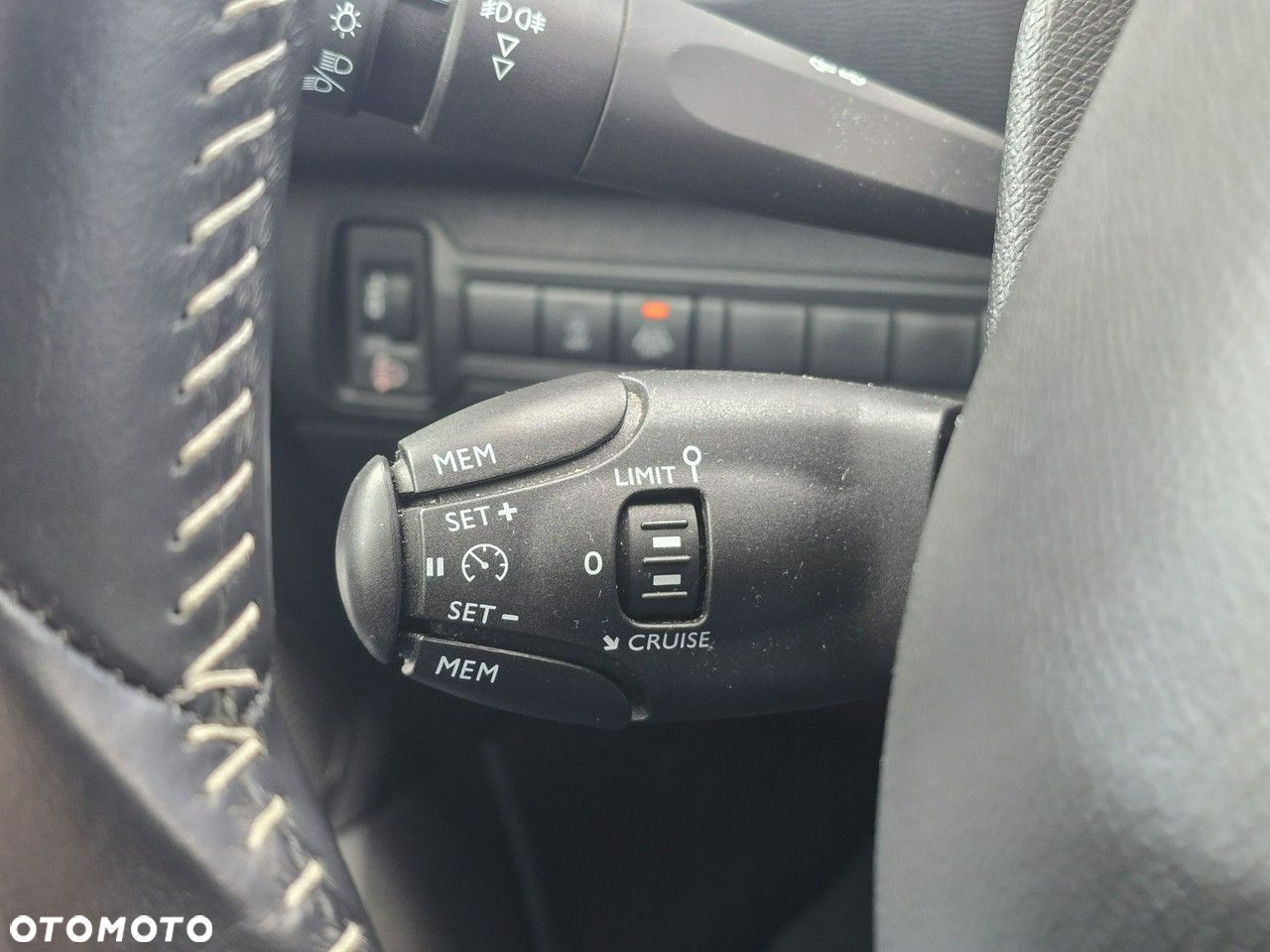 Peugeot 308 1.2 PureTech GPF Allure S&S - 21