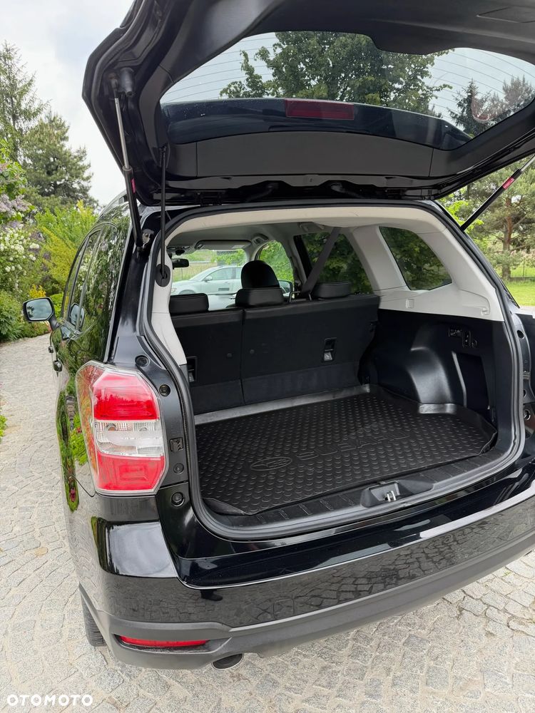 Subaru Forester 2.0 XT Comfort Lineartronic - 24