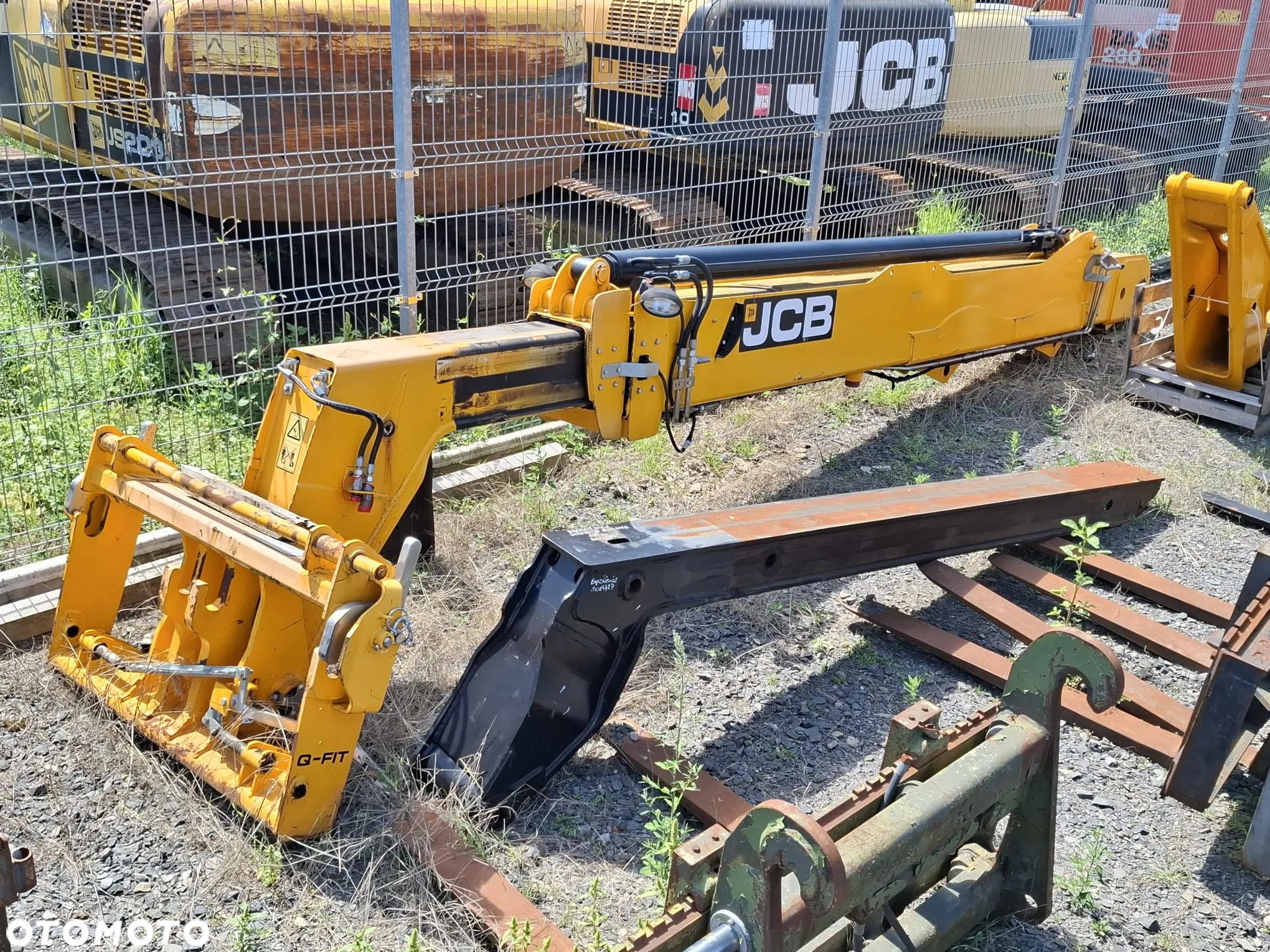 RAMIE RAMIONA KOMPLETNE Q-FIT JCB 540-140 535-140 - 1