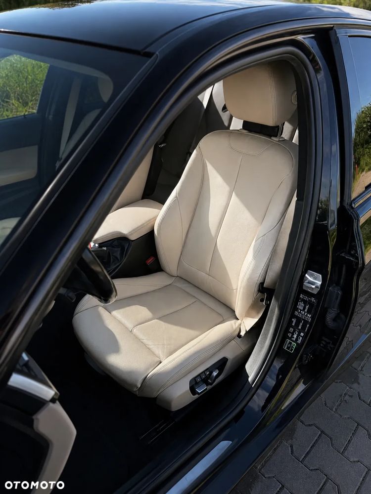BMW Seria 3 330i xDrive M Sport Shadow - 18