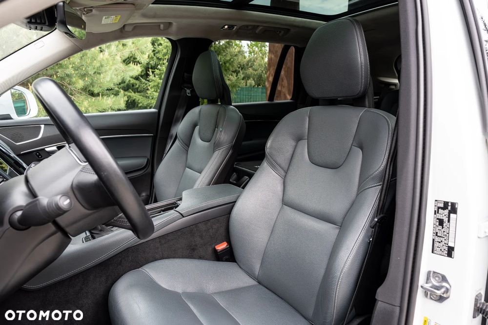 Volvo XC 90 T6 AWD Momentum 7os - 23