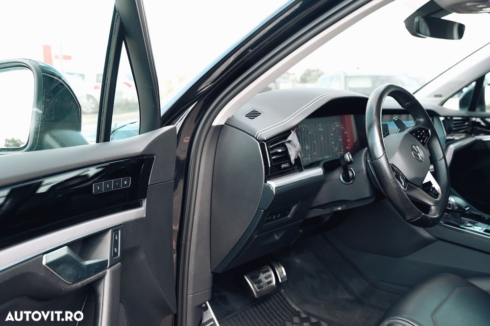 Volkswagen Touareg V6 TDI 4MOTION Elegance - 6