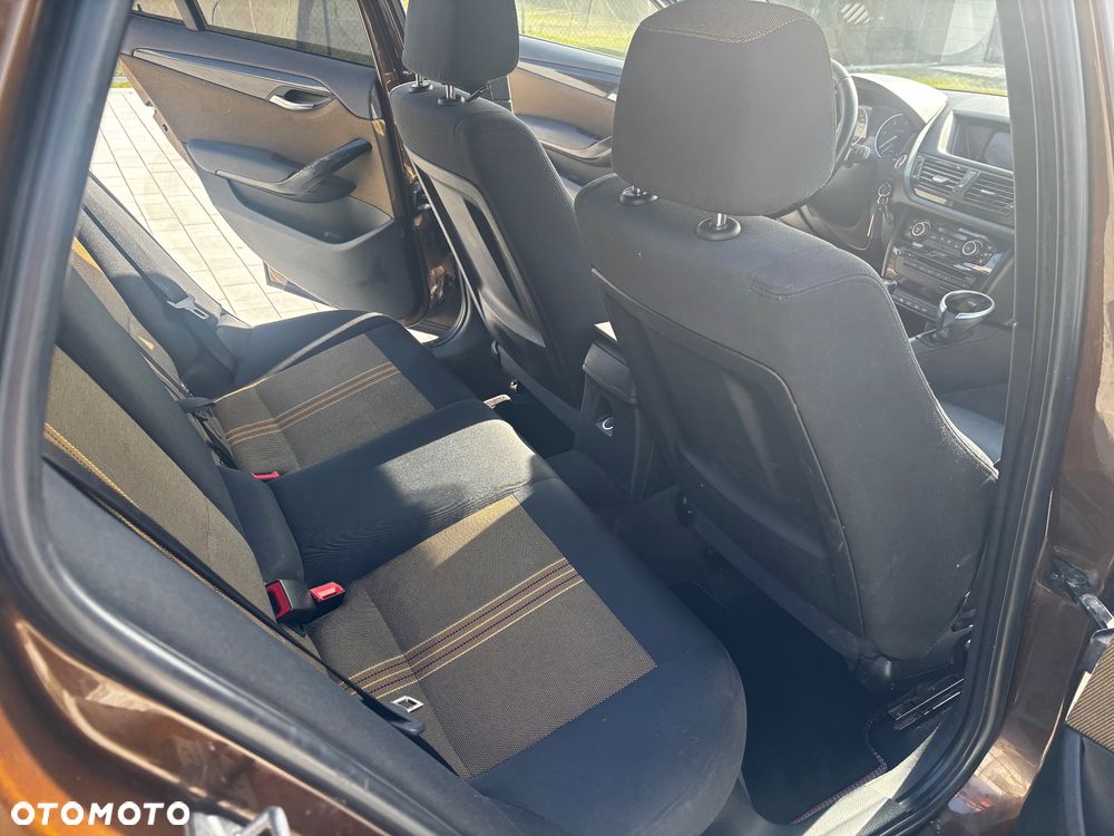 BMW X1 xDrive20d - 11
