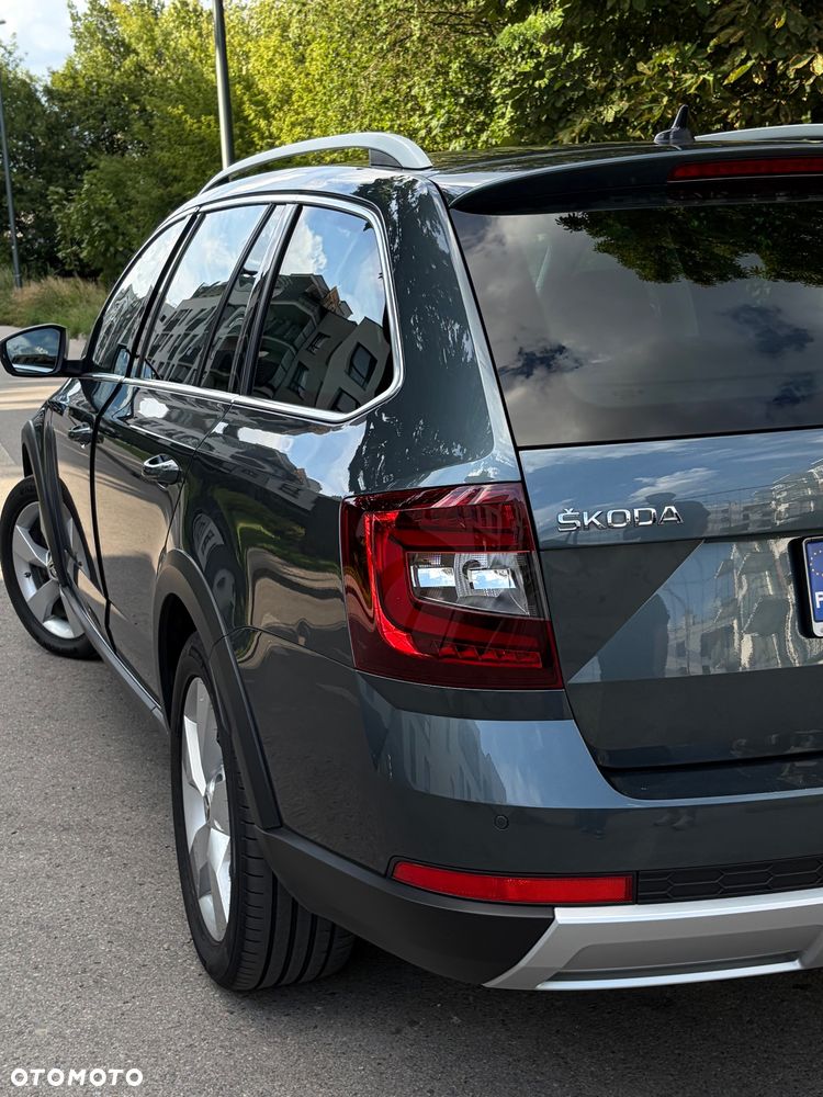 Skoda Octavia Scout 2.0 TDI 4x4 DSG - 4