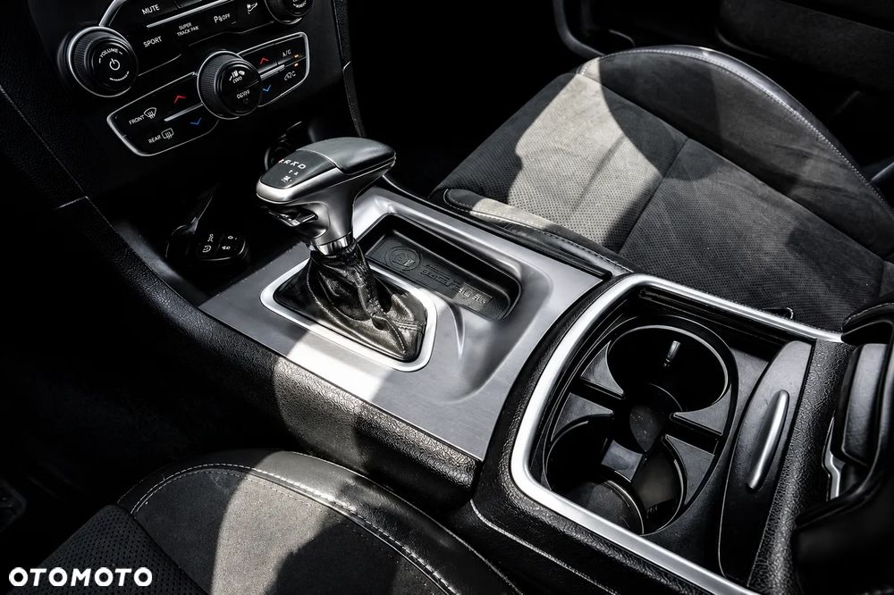 Dodge Charger 3.6 GT - 19