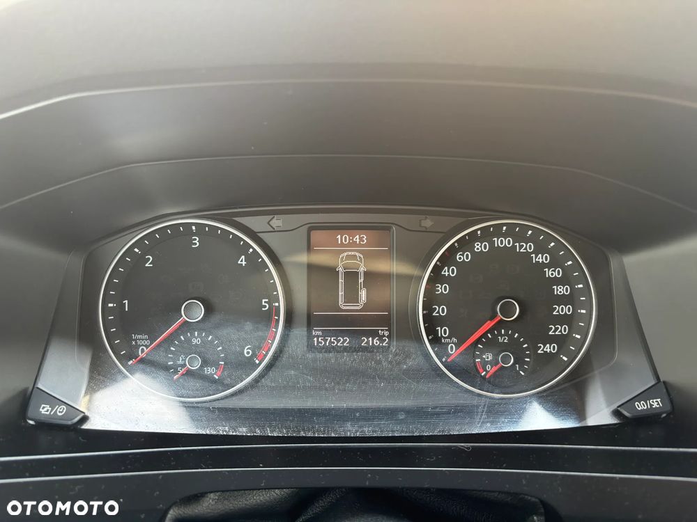 Volkswagen Multivan - 11