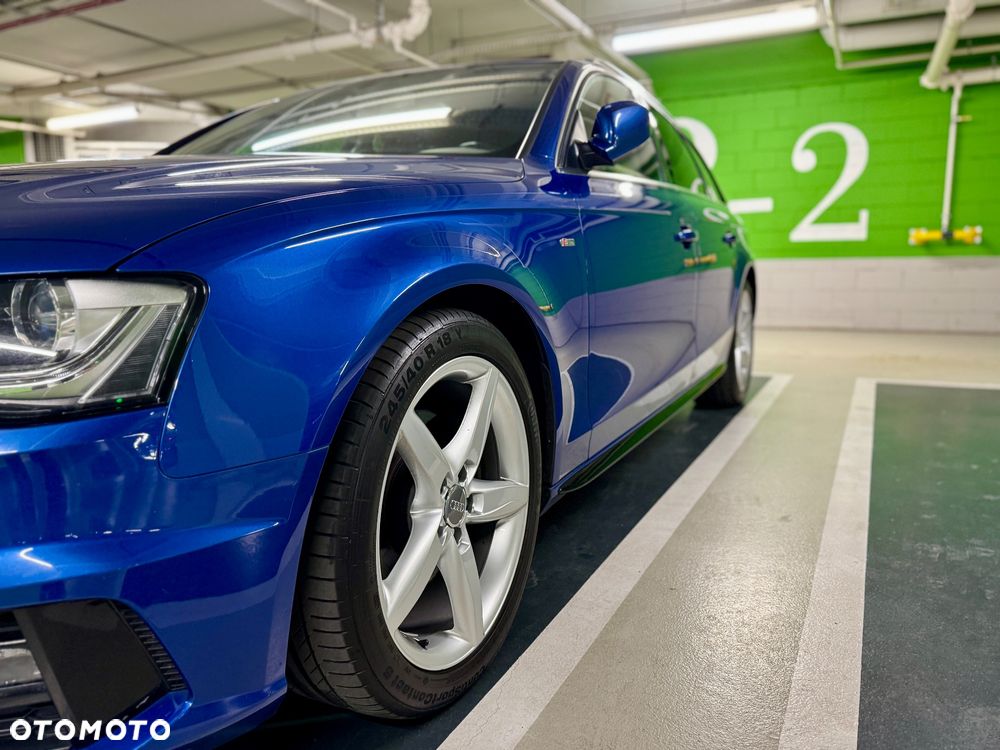 Audi A4 Avant 2.0 TDI DPF quattro S line Sportpaket - 12