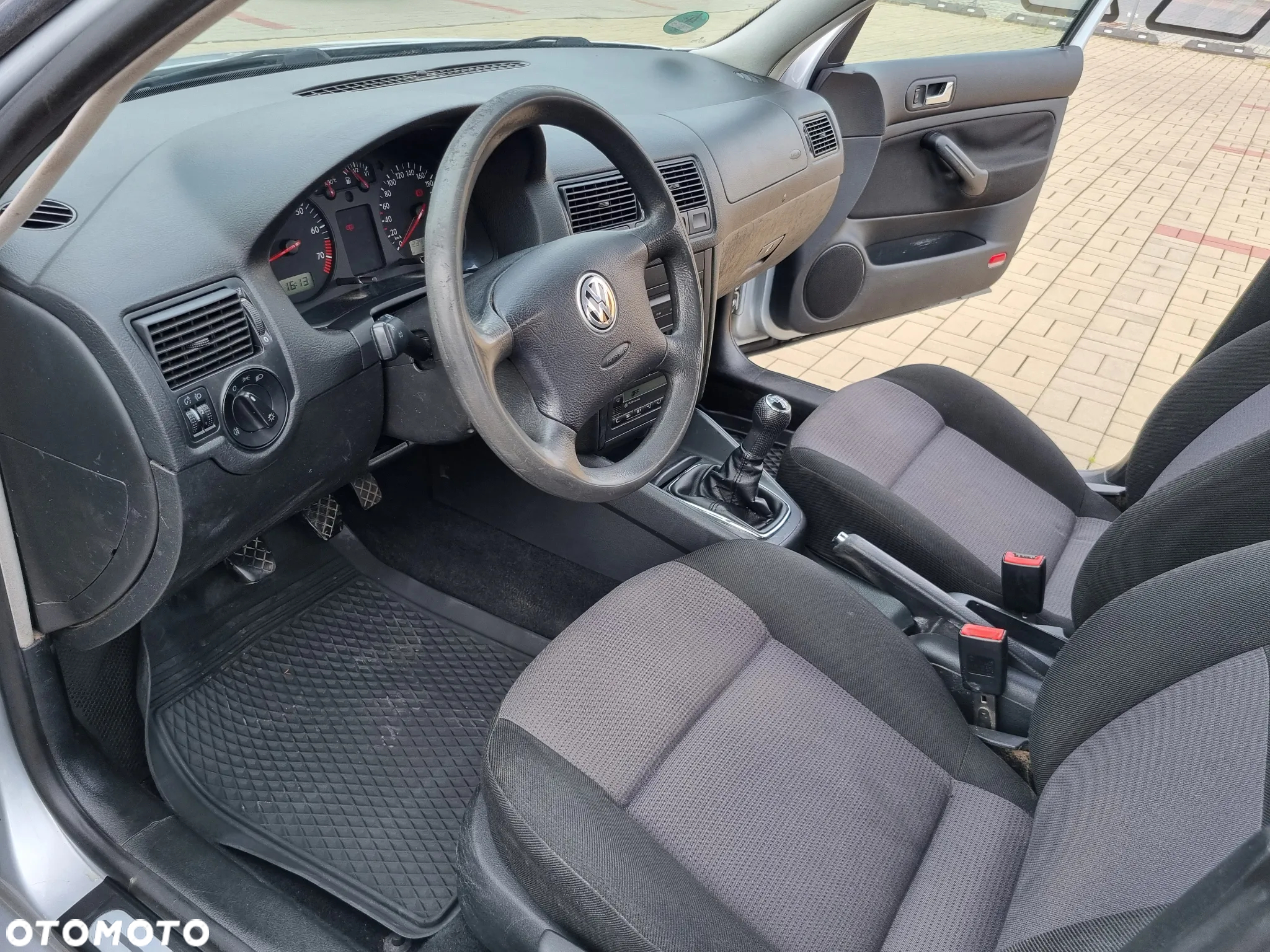 Volkswagen Golf IV 1.6 Basis - 27