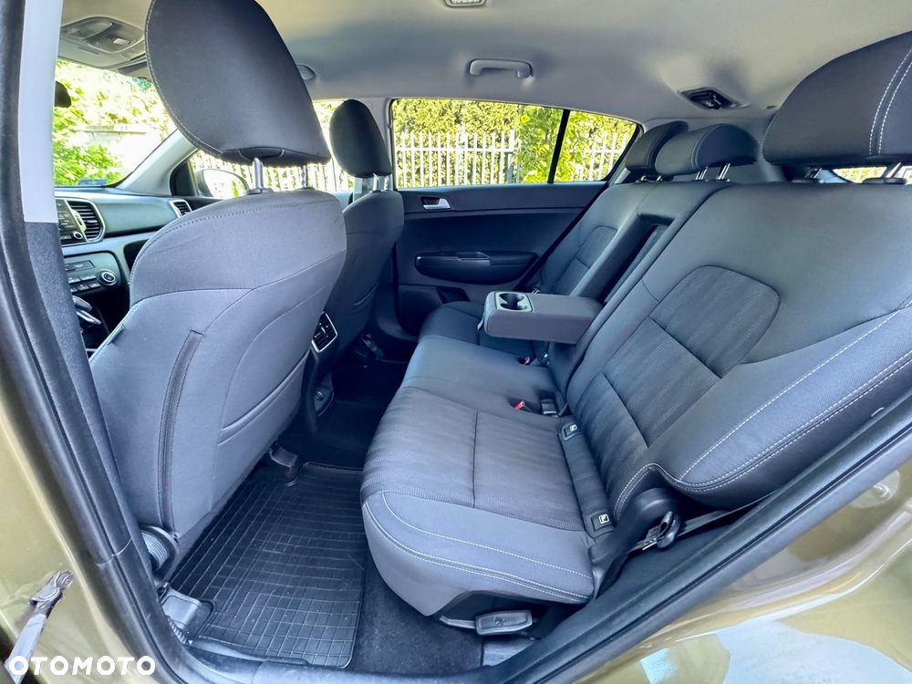 Kia Sportage 1.6 GDI Black Edition 2WD - 27