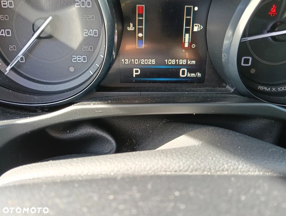 Jaguar XE 2.0 D AWD Prestige - 12