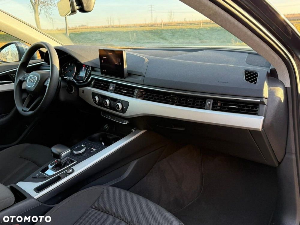 Audi A4 Avant 35 TDI S tronic design - 17