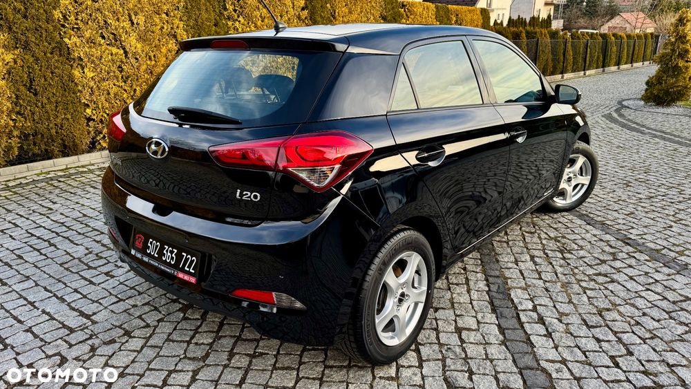 Hyundai i20 blue 1.2 Trend - 13