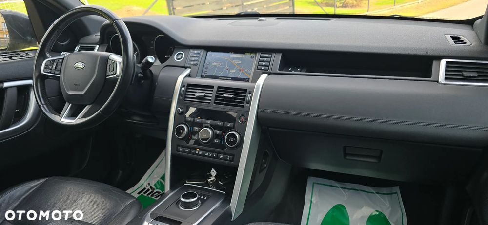 Land Rover Discovery Sport 2.0 D150 HSE - 32
