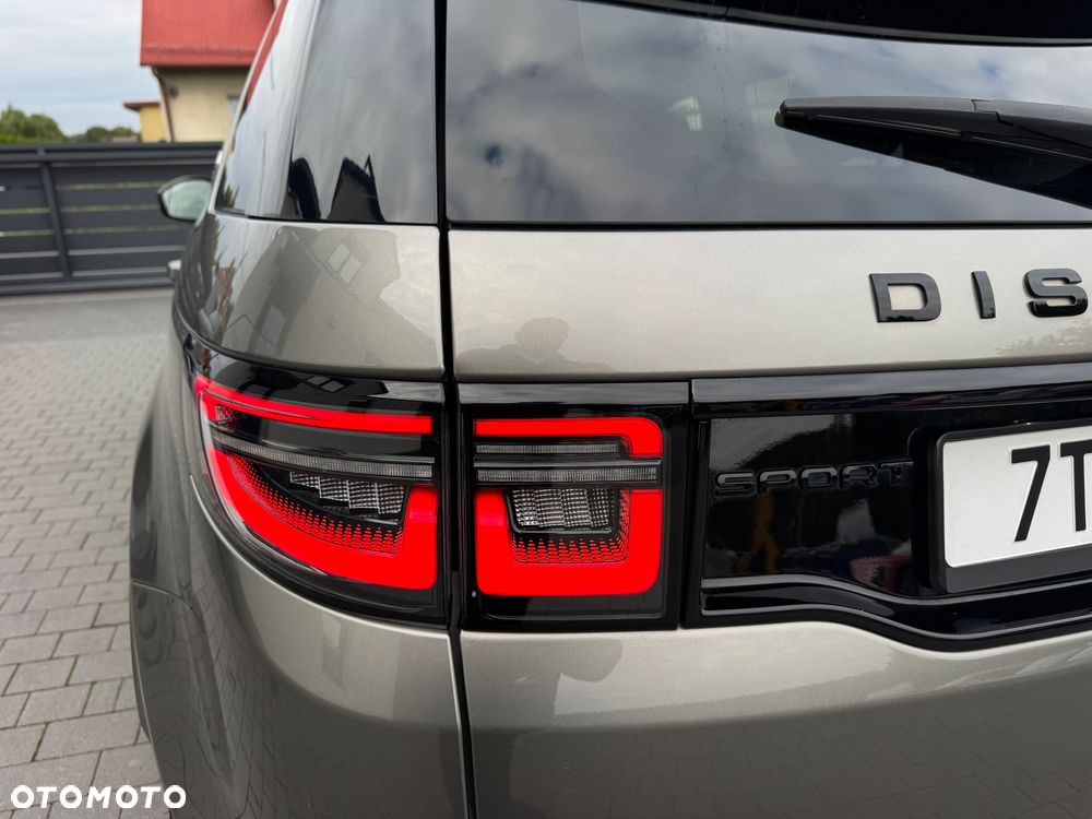 Land Rover Discovery Sport P200 R-Dynamic HSE - 40