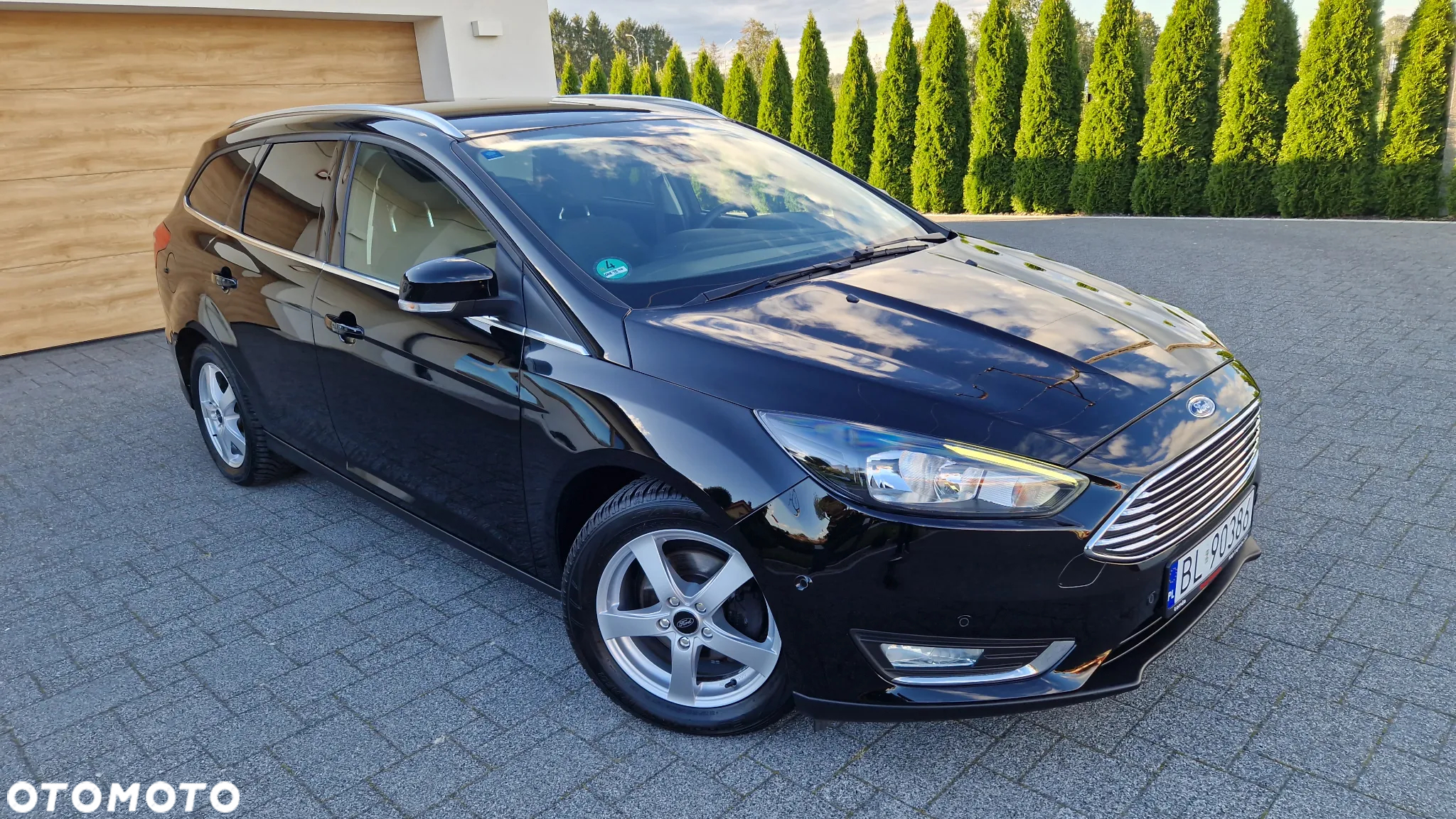Ford Focus Turnier 1.0 EcoBoost Start-Stopp-System TITANIUM - 21