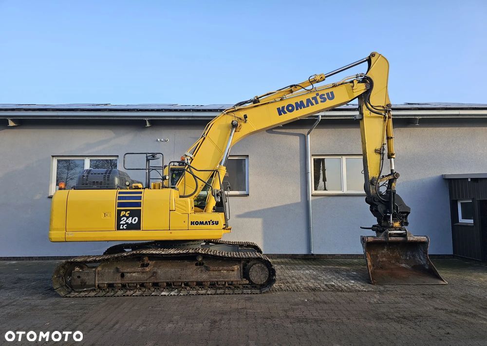 Komatsu PC240LC-11 - 2