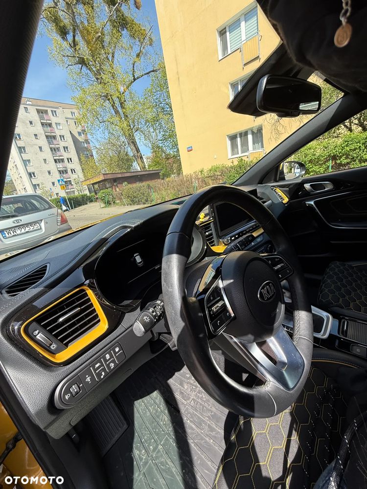 Kia XCeed - 13