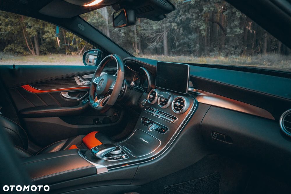 Mercedes-Benz Klasa C AMG 63 S AMG Speedshift 7G-MCT - 18